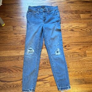 Women’s Distressed Blue Skinny Jeans - Classic Denim